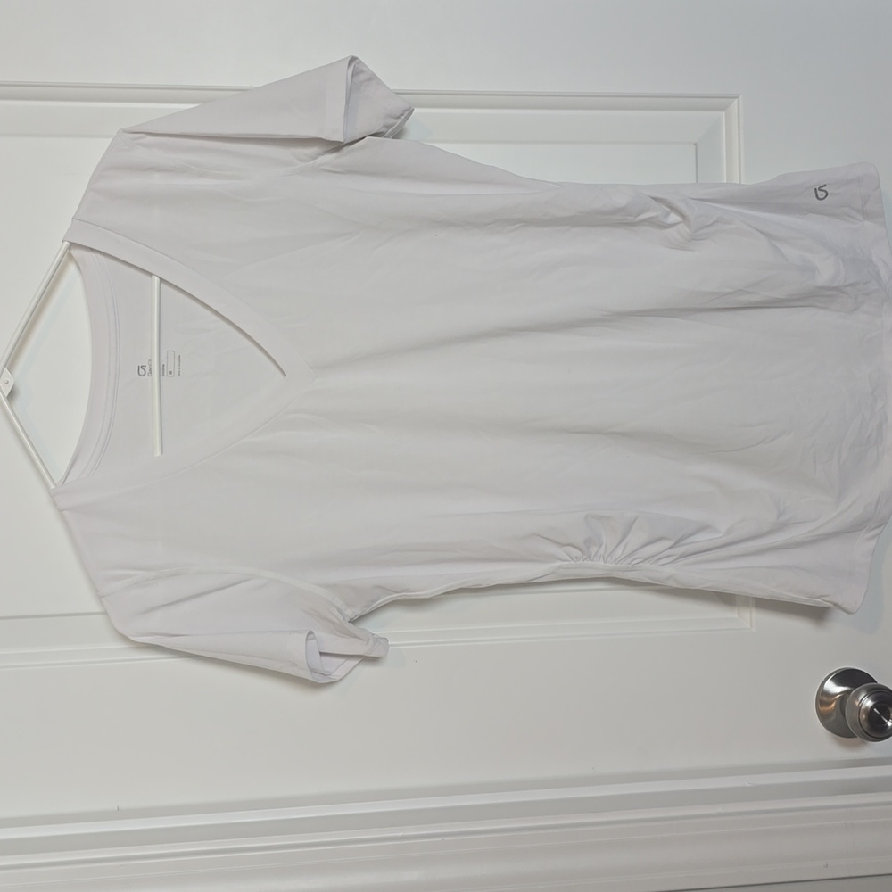 GapFit Maternity White V-Neck Short Sleeve Tee